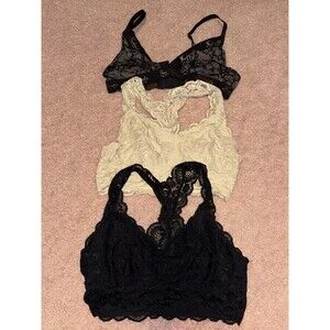 Bra Lot Size Small Racerback And One Adjustable Frederick’s Of Hollywood